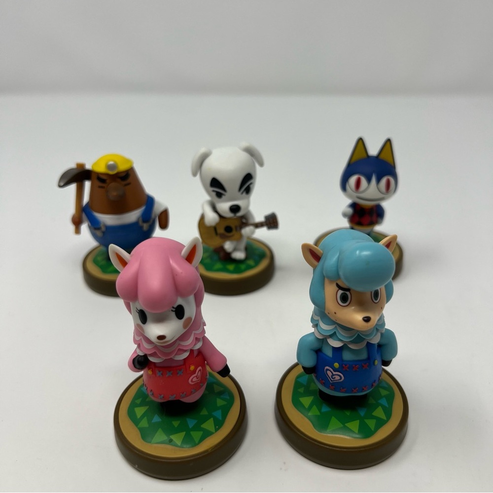 Animal Crossing Amiibo Figure Lot Of 5 Nintendo Cyrus Reese River KK Resetti